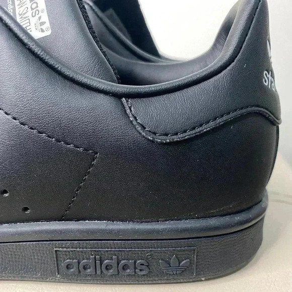 Stan Smith and Adidas Matte Black Sneakers Sz 6 - Picture 7 of 8